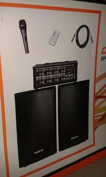 Cornetas, Consola Y Micrófono