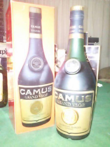 Botella de Camus, precio de Remate