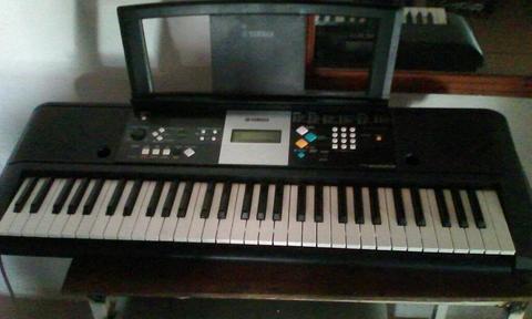 Piano Yamaha Profesional