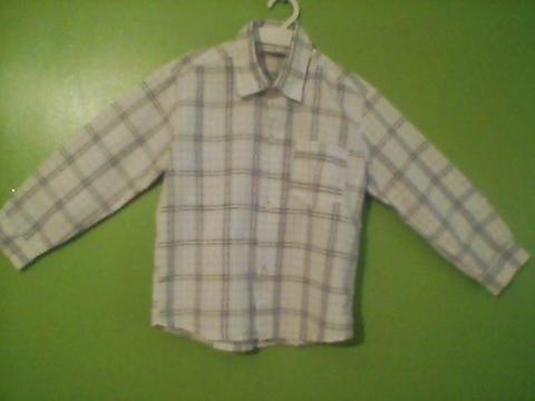 Camisa manga larga de niño talla 6 color blanco con gris de cuadro