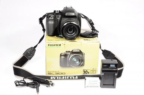 Camara Profesional Fujifilm SL300 14mpx video hd con detalle minimo