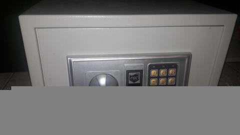 Caja Fuerte Electronica