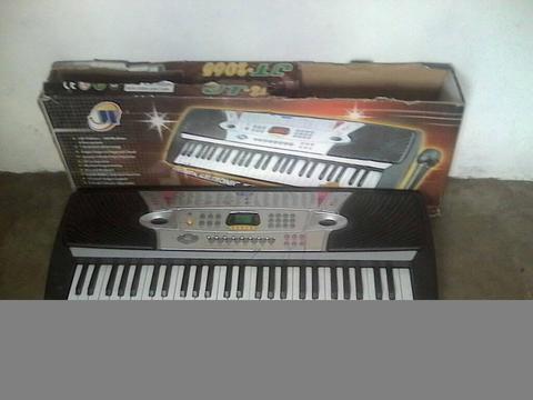 Piano electronico JT