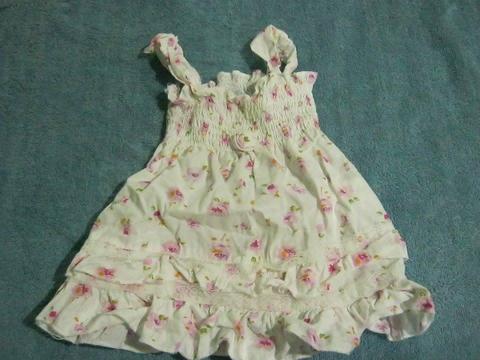 vestido de niña de 3 a 7 meses marca EPK