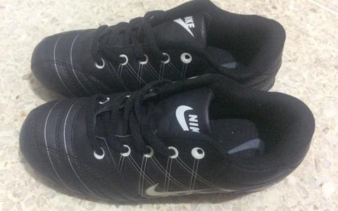 Zapatos Nińos Adidas Talla 33