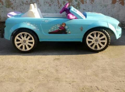 Carro de Niña Mustang Frozen Electrico