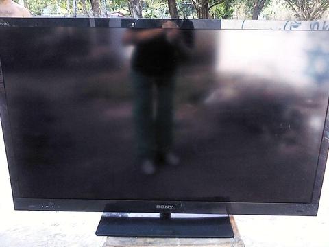 Tv Sony Bravia 46 Pulgadas Con Su Control usado