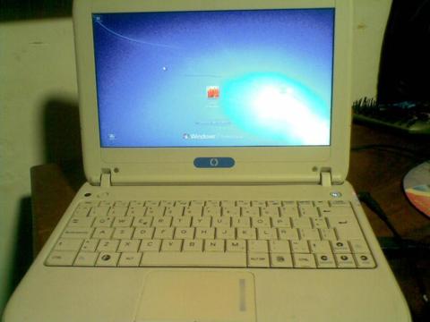 laptop blanca