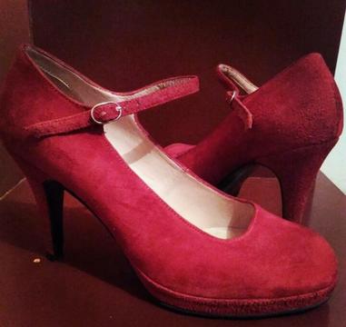 Tacones Rojos talla 37