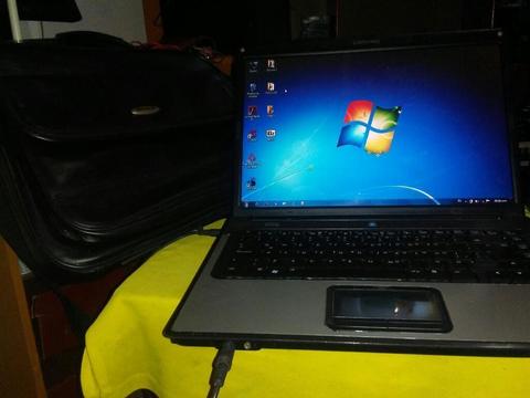 Laptop Hp Compaq C 700