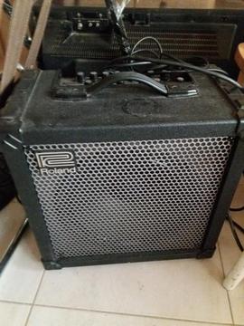 Amplificador Roland de 80 Watts Guitarra