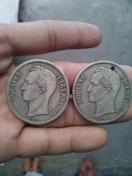 Monedas De Plata Muy Conservadas Son Dos Fuertes