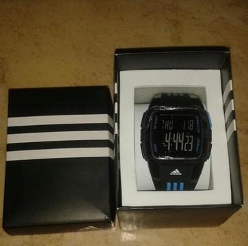 Vendo Reloj Adidas Original Nuevo en su caja