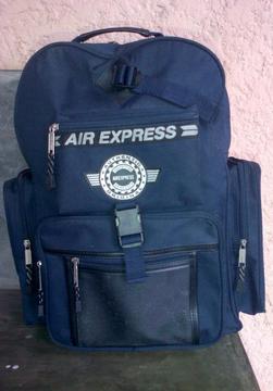 Morral azul marca Air Express como nuevo