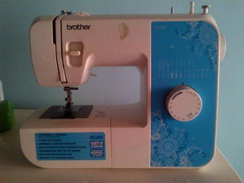 Se vende maquina de coser Nueva marca Brother modelo LX2500