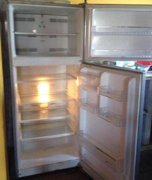 nevera premiun con dispensador de agua