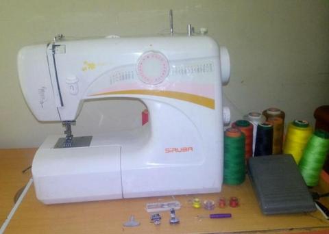 Maquina de Coser Sirubaenperfectoestado