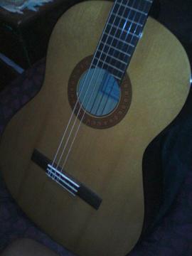 Guitarra Yamaha C40