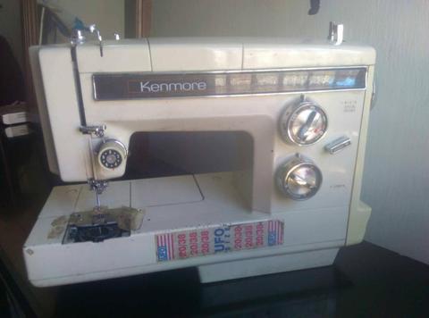 Maquina de coser Kenmore