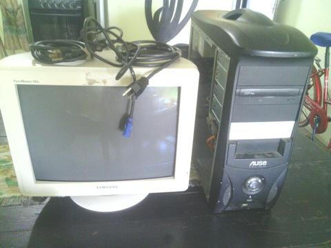 Computadora cpu y monitor