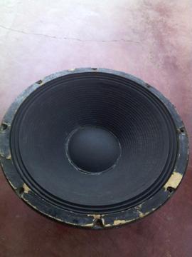 bajo eigtenn sound 18