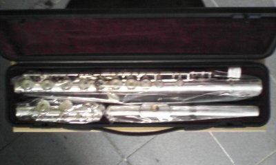 FLAUTA TRANSVERSA YAMAHA YFL381, NUEVA