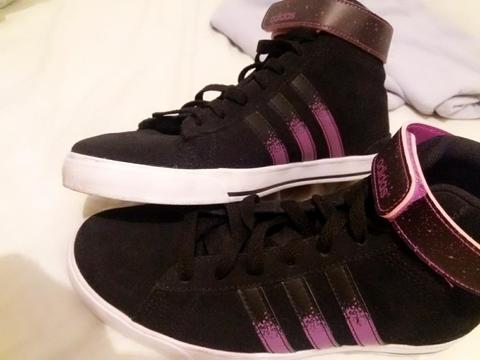 Se Vende Botas Adidas Original!!!