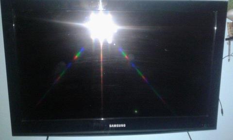 TV Samsung 32 pulgadas LCD