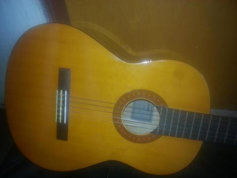 Guitarra acustica Yamaha C40