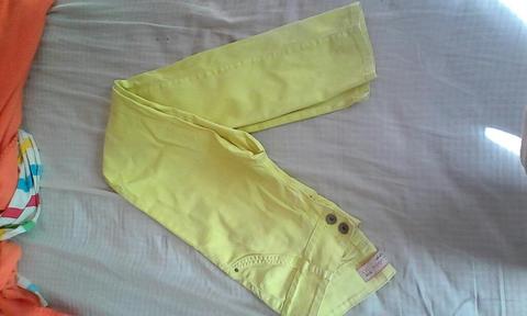 Pantalones de Dama con Poco Uso