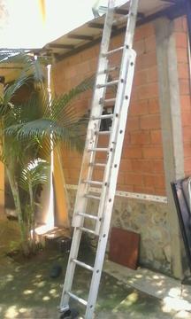 Escalera de 8 Peldaños de Aluminio Extensible