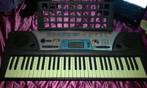 Vendo Teclado de musica yamaha