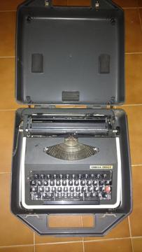 Maquina de escribir omega 1300F