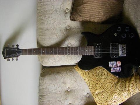 Venta o alquiler Guitarra Electrica Washburn Tipo Les Paul