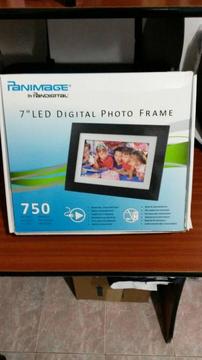 Portaretrato led digital photo frame7.0