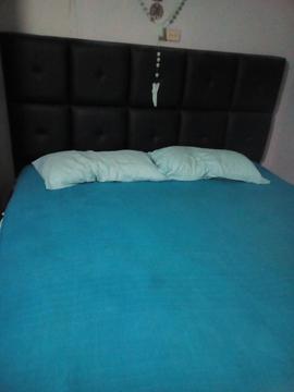Vendo Cama King Say Color Negro