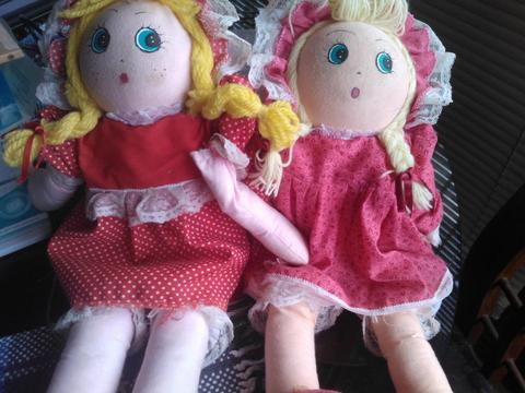 vendo 2 muñecas