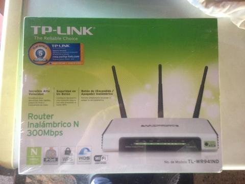 Se vende Router tplink 3 antenas totalmente nuevo!!!