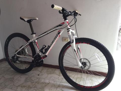 Bicicleta Specialized Hardrock 26
