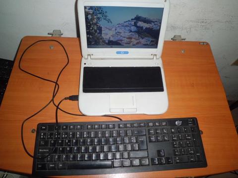 Computadora con teclado usb