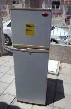 casi nuevas refrigeradores marca sankey 2 puertas