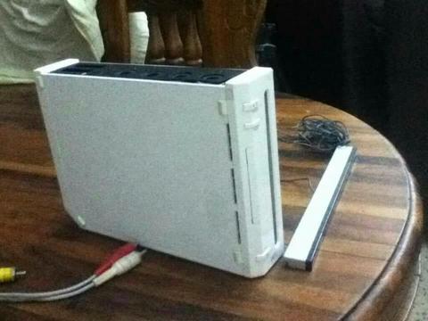 Wii Blanco Chipeado Vendo O.cambio