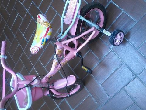 Bicicleta para niña casi nueva