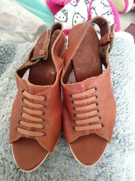 Zandalias Bellisimas Casi Nueva Poco Uso