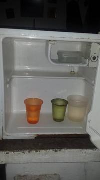 SE VENDE NEVERA AWANTI