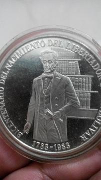 Moneda Bicentenario del Nacimiento del Libertador Simon Bolivar edicion especial 17831983 de 100Bs plata lei 935