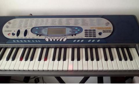 teclado piano casio LK65