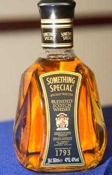 Botella de Whisky Something Special de 360 ml, sellada, nueva