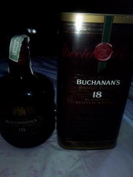 Botella de Whisky Buchanans 18 Años
