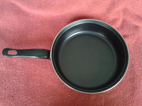 SARTEN ANTIADHERENTE 22CM